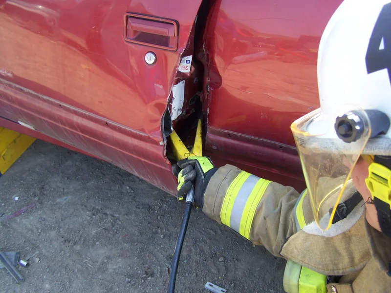 Wedge opening a car door picture